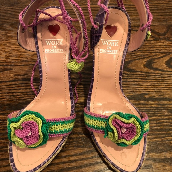 Gorgeous sky high Work in Progress Summer heels - Picture 3 of 8